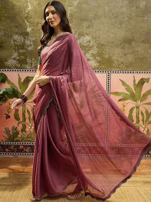 Pink embellished saree with blouse piece 4
