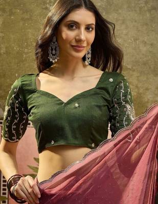 Pink embellished saree with blouse piece 5