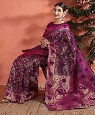 Pink ethnic motifs woven design zari saree 3