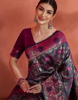 Pink woven design zari saree with unstitched blouse 2