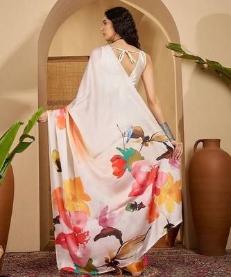 White ethnic motifs printed saree with unstitched blouse piece 4