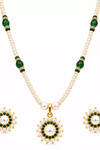 Natural pearls Set with green onyx stones pendant set 