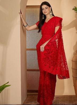 Red floral embroidered sequinned sarees with waist belt & unstitched blouse piece 4