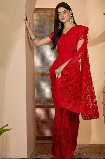 Red floral embroidered sequinned sarees with waist belt & unstitched blouse piece