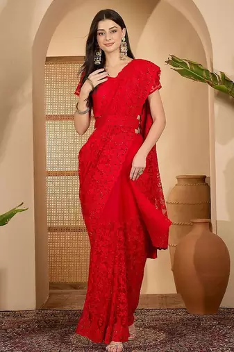 Red floral embroidered sequinned sarees with waist belt & unstitched blouse piece