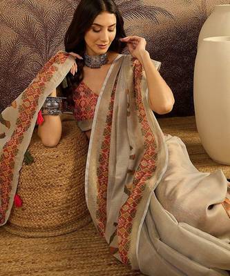Cream motifs printed saree with unstitched blouse 1