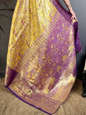 Gold woven design zari silk blend kanjeevaram saree 4
