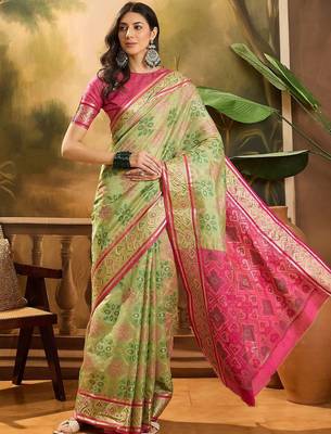 Green woven design floral patola saree 2