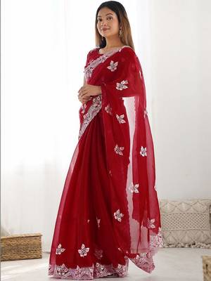 Red embroidered saree with unstitched blouse piece 3