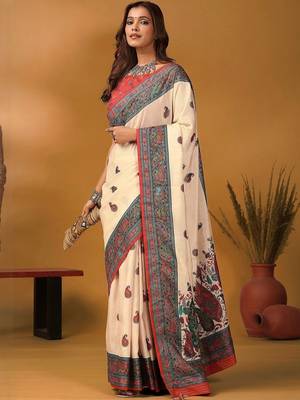 Off white paisley printed banarasi saree with unstitched blouse piece 4