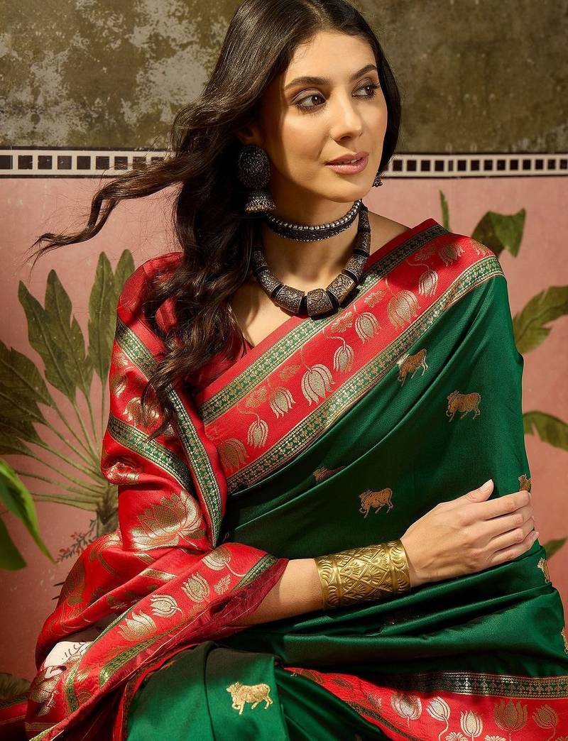 Green woven design saree with unstitched blouse