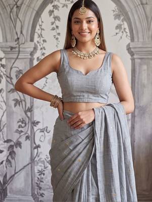 Grey embellished zari  cotton handloom khadi saree 5