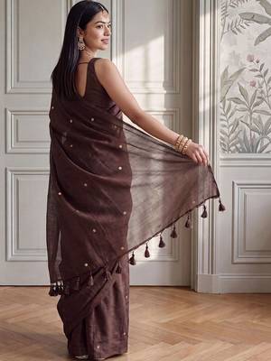Brown embellished sequinned  cotton fusion khadi saree 3