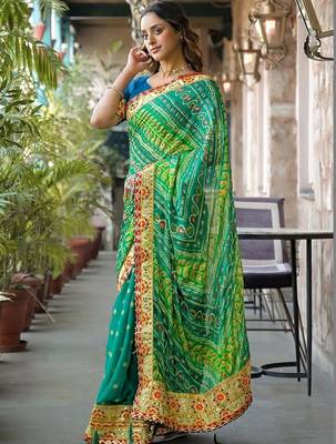 Green women patchwork  chiffon fusion bandhani saree 5