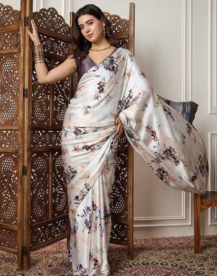 Cream printed saree with blouse piece 3
