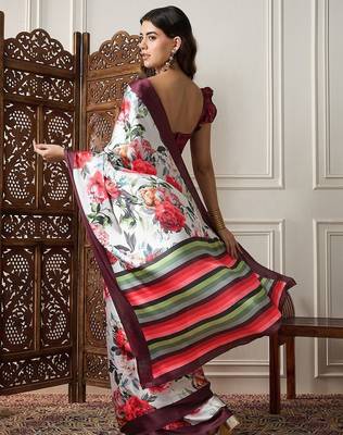 Off white printed saree with blouse piece 3