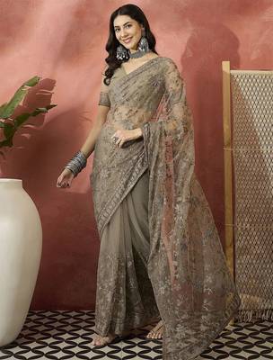 Beige embroidered saree with blouse piece 4