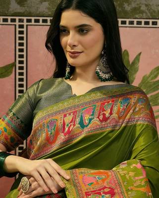 Green position printed zari weaving saree with contrast blouse piece 2