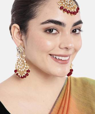 Women's faux kundan maroon pearl chandbali earrings with maang tikka jewelry 2