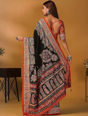 Black ethnic motifs printed saree with matching blouse 5