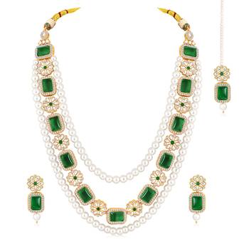 Women's green kundan synthetic stone & beads studded necklace earrings 3