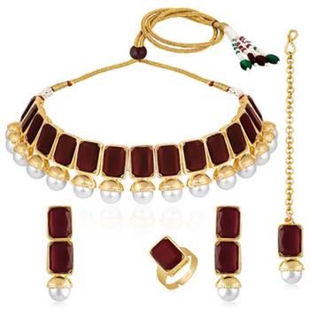 Maroon synthetic stone & pearl studded necklace earrings maangtikka 5