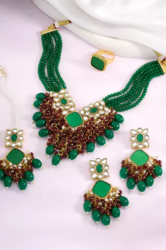 Women's green maroon synthetic stone, kundan & beads studded necklace dangle
