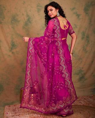 Pink ethnic motifs embroidered net sarees 3