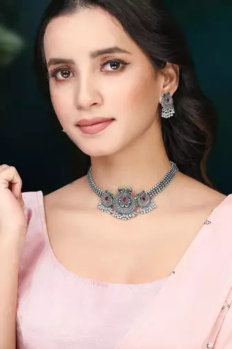 Women's silver toned rani pink green synthetic stone studded necklace dangle