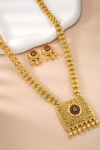 Red green synthetic stone studded long necklace earrings
