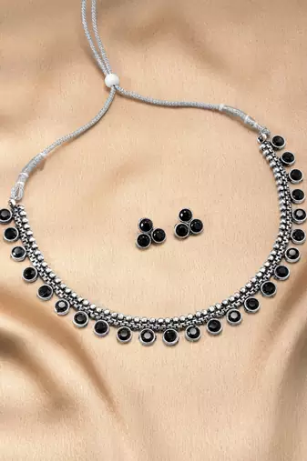 Women's synthetic stone studded choker necklace stud earrings bharatanatyam