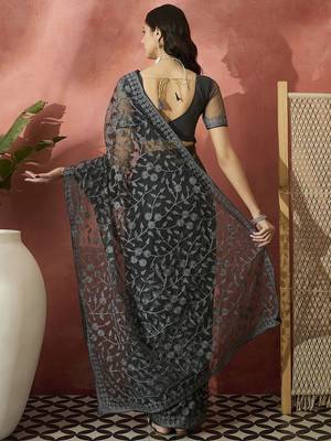 Grey embroidered saree with blouse piece 3