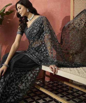 Grey embroidered saree with blouse piece 5