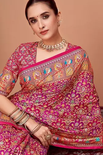 Pink ethnic motifs printed saree with unstitched blouse