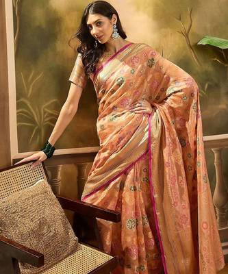 Peach floral woven design banarasi saree 4