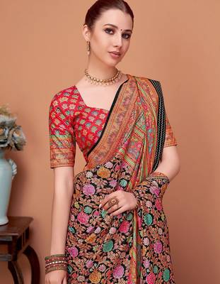 Black floral printed tussar saree 4
