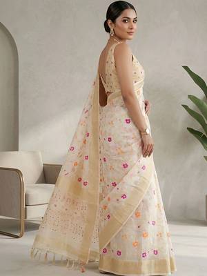 Off white floral zari saree 3
