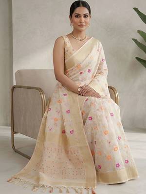 Off white floral zari saree 5