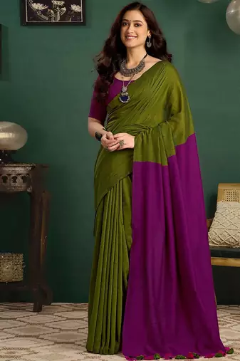 Green colourblocked printed saree with unstitched blouse piece