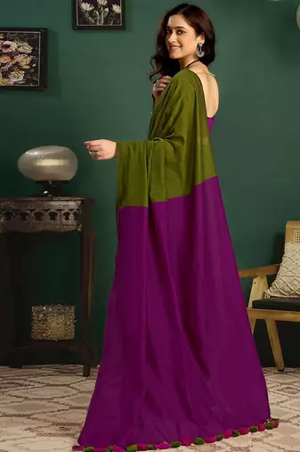 Green colourblocked printed saree with unstitched blouse piece