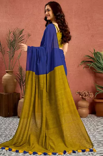 Blue colourblocked printed saree with unstitched blouse piece