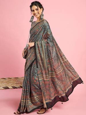 Teal ethnic printed saree with blouse piece 4