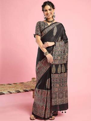 Black ethnic printed saree with blouse piece 1