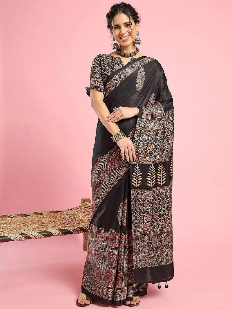 Black ethnic printed saree with blouse piece