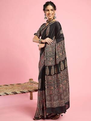 Black ethnic printed saree with blouse piece 2