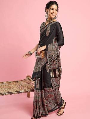 Black ethnic printed saree with blouse piece 4