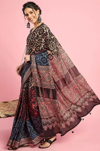 Beige ethnic printed saree with blouse piece