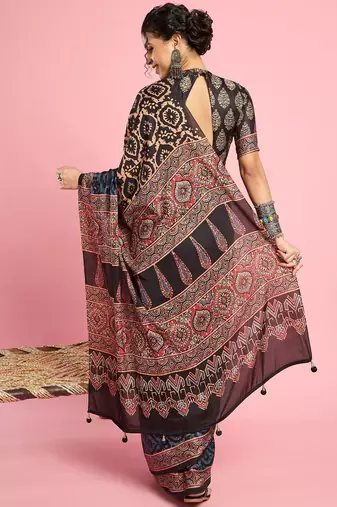 Beige ethnic printed saree with blouse piece
