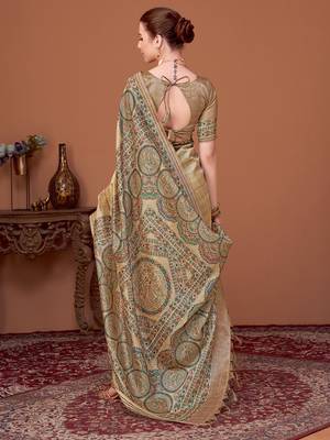 Beige printed saree with matching blouse 3