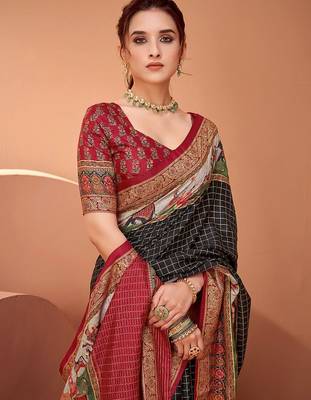 Black ethnic motifs printed banarasi saree 3
